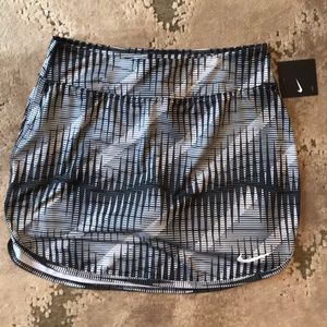 💕NWT💕 Super cute Nike tennis skirt!!🎾
